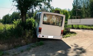 Тормоза отказали? Автобус насмерть задавил шесть человек на Урале