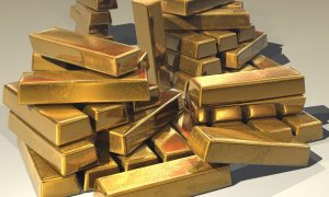 Россия избавляется  от долларов и закупаетcя золотом