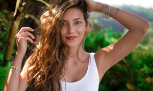 «Называли плоскодонкой»:  Тодоренко рассказала о буллинге в школе из-за маленькой груди