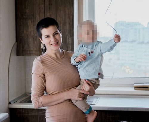 «Ваш ребенок — не жилец»: семью из Севастополя угрожают лишить родительских прав из-за заболевшего малыша