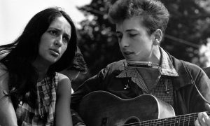 Легендарного рокера и нобелевского лауреата обвинили в изнасиловании 12-летней девочки