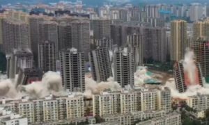 Красиво падают: в Китае эффектно взорвали 15 высотных зданий