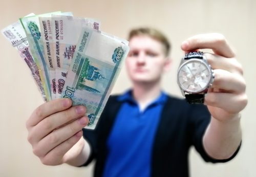 Россиянам пообещали проблемы с выплатой зарплат уже осенью