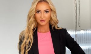 «Показуха ради хайпа»: Бузова встретилась с фанаткой, которую отговорила от аборта