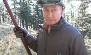 Поймал щуку и нашел берлогу медведя: в Кремле показали видео с отдыха Владимира Путина в Сибири