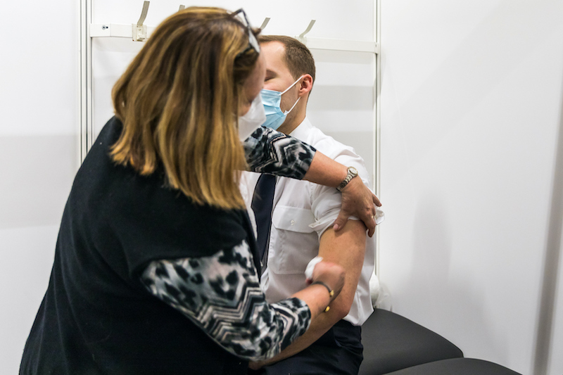 Три дня на вакцинацию: у россиян могут появиться выходные после каждого этапа прививки от COVID-19 