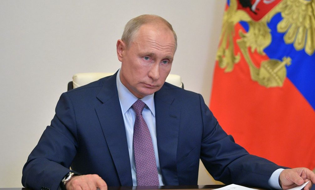 Владимир Путин объявил в России нерабочую неделю с сохранением заработной платы 