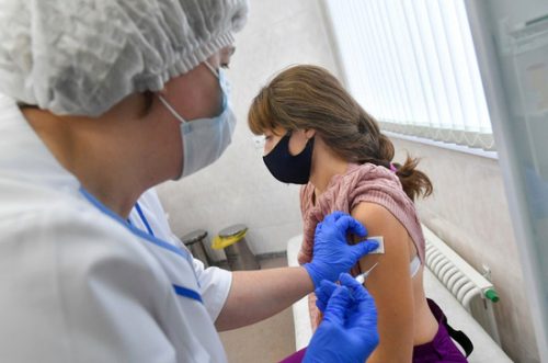 В России предложили регулярно штрафовать за уклонение от вакцинации