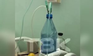 В красноярской больнице пациентам с COVID кислород подают через бутылки из-под минералки