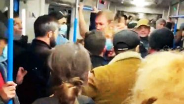 Минчанка жалуется на мужчину, который в метро «домогается до женщин» - nordwestspb.ru