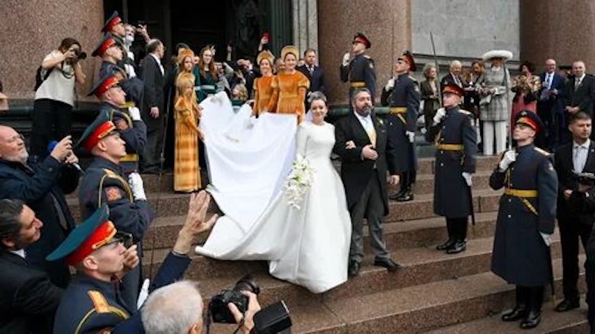 Свадебный переполох: в Петербурге впервые за 120 лет венчался потомок царской династии Романовых 