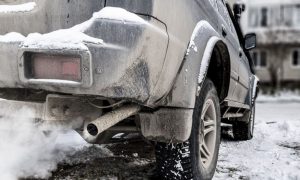Автоэксперт заявил, что прогревать машину зимой не надо
