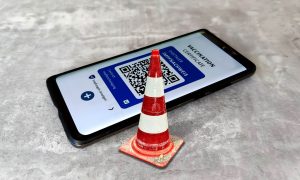 В Госдуме предложили выдавать QR-коды бессимптомно переболевшим