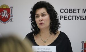 Любительницу отборного мата и драгоценностей - министра культуры Крыма - хотят арестовать за взятку в 25 миллионов