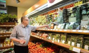 Жириновский поделился рецептом от бедности: раздать просроченные продукты малоимущим
