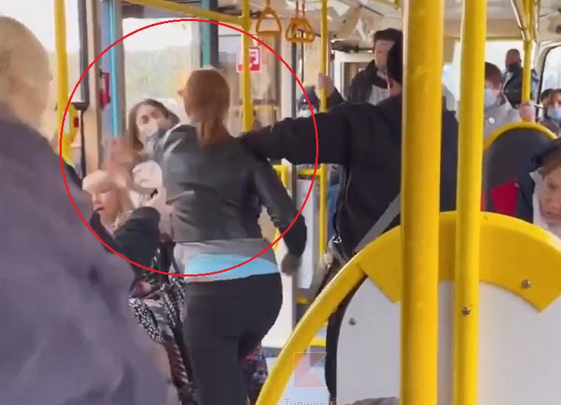 «Надень маску, мразь»: в краснодарских трамваях ежедневно избивают пассажиров без масок 
