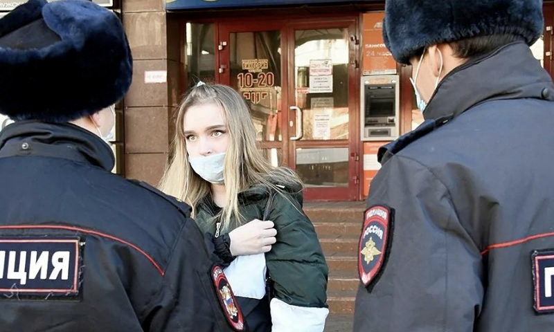 В России разрешили штрафовать за отсутствие маски по записям видеокамер