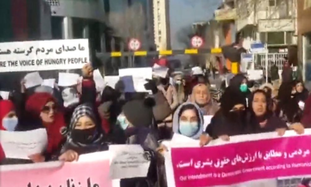 Талибы расстреляли вышедших на демонстрацию женщин в Кабуле 