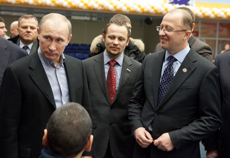 Новый курс Путина: президент намерен жестко спрашивать с олигархов 