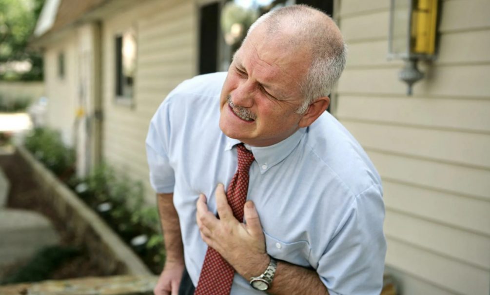 Британские медики назвали неочевидные признаки сердечного приступа