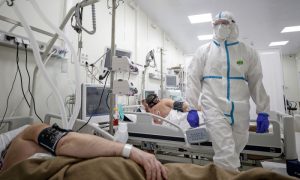 «Скоро будет пик»: эпидемиолог рассказал, когда нас ждут следующие «волны» COVID-19