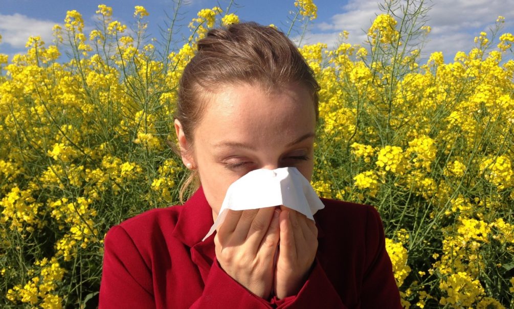 Гиперчувствительно: врач перечислил группы лекарств, способных вызвать аллергию 