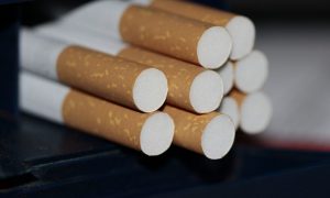 Юрист рассказал о новых запретах для курящих россиян в 2022 году