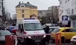 В Симферополе охранник частной парковки отказался открывать шлагбаум для скорой помощи