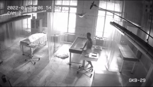 «Кто рано встаёт, тот от патологоанатома уйдёт»: минздрав Тверской области назвал фейком видео с ожившим трупом