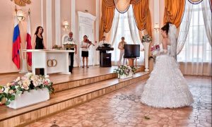 В ЗАГСах Ростовской области гостям запретили смеяться и восклицать