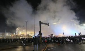 Протесты в Казахстане продолжаются несмотря на отставку правительства