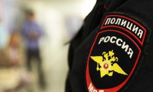 В Подмосковье полковник МВД  выстрелил в шею жене-полицейской. Оба уверяют, что это случайность, теща настаивает на другом