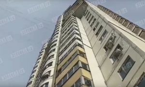 Даже без тяжёлых травм:в Москве девочка выпала с балкона 22-го этажа и выжила