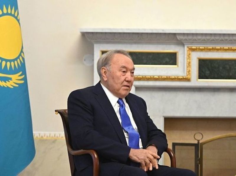Ни жив, ни мертв: куда пропал Назарбаев - четыре главные версии 