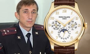 У замглавы ГИБДД Башкирии при обыске нашли швейцарские часы за 25 млн рублей