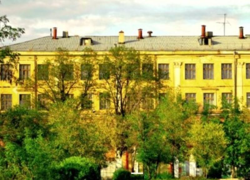 Трое российских школьниц  затащили четвероклассницу в 