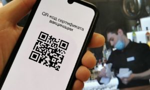 Правительство из-за «омикрона» отложило рассмотрение законопроекта о QR-кодах