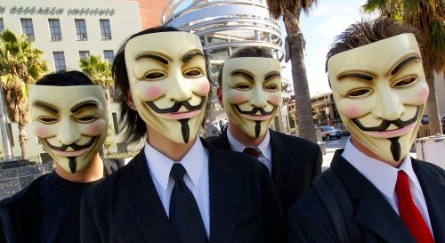 Хакеры из организации Anonymous объявили России кибервойну из-за военной операции на Украине