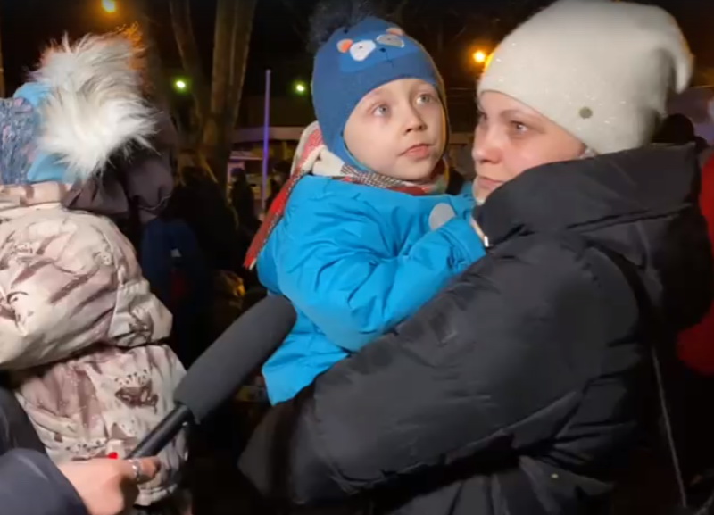 В Волжский прибыл поезд с беженцами из ДНР и ЛНР (фото, видео) 