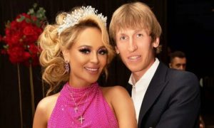«Наши отношения восстановит ребенок»: Калашникова хочет вернуть жениха-миллионера