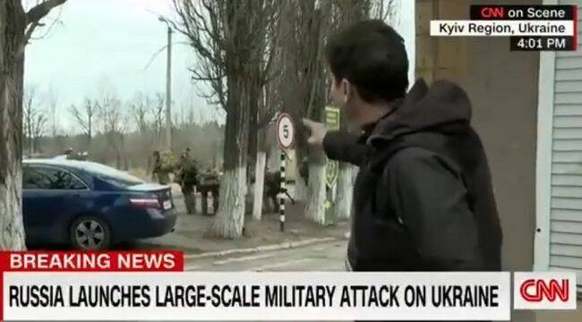 CNN: российские десантники захватили аэропорт под Киевом 