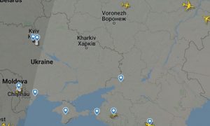 Работа ряда аэропортов юга России остановлена, утренние и дневные рейсы отменяют и переносят