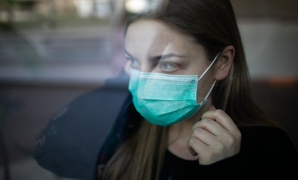 «На войне насморков нет»: врач объяснил, как стресс от новостей может победить пандемию COVID-19 