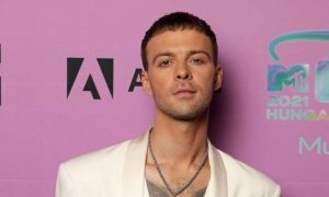 Макс Барских обматерил россиян в ответ на требование вернуть деньги за билеты, купленные на его концерт