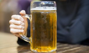 Пить будет дорого, а может быть и очень дорого: в России сильно подорожает пиво