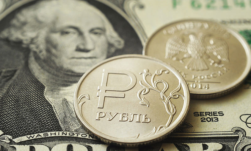 Российский экономист предсказал снижения курса доллара до 74 рублей 