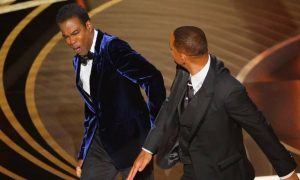 Скандал на «Оскаре»: Уилл Смит в прямом эфире врезал комику Крису Року за шутку о больной жене