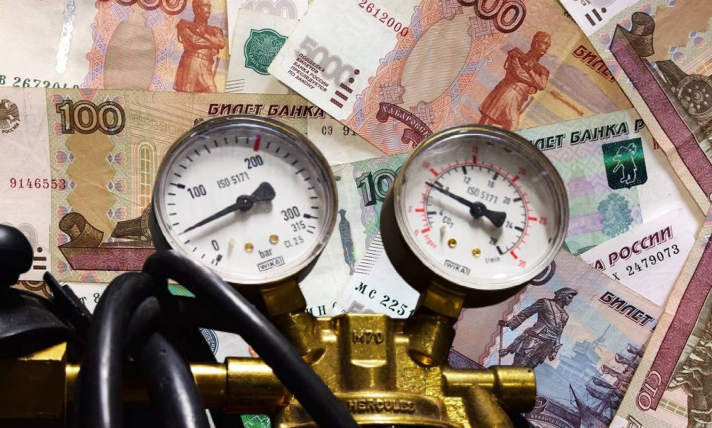 Путин выставил Европе счет за российский газ в рублях 