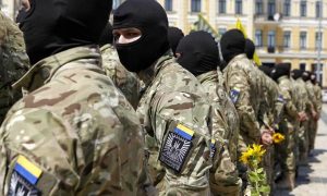 Российские военные нашли на базе «Азова»* под Мариуполем методички Пентагона