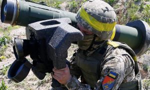 В чьи руки попадут «Стингеры» и «Джавелины»? США не заботит судьба поставляемого Украине  оружия